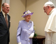 PAPA FRANCISCO ENVIA MENSAGEM PELA MORTE DA RAINHA ELIZABETH