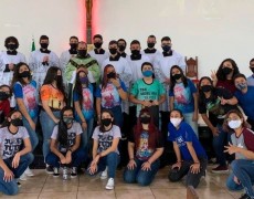 JUVENTUDE E VIDA: AS HSTÓRIAS DE FÉ DE JOVENS 