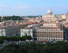 OS 90 ANOS DA RÁDIO VATICANO: A VOZ DO PAPA PARA O MUNDO