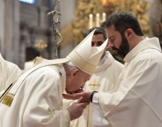 SACERDÓCIO NÃO É CARREIRA, É SERVIÇO