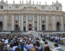 DECRETO REGULAMENTA OS MANDATOS DE GOVERNO NAS ASSOCIAÇÕES INTERNACIONAIS DE FIÉIS 