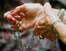 NO MÊS DE MARIA O PAPA CONVOCA 30 DIAS DE ORAÇÃO PELO FIM DA PANDEMIA 