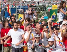 O PAPA: A UNIVERSIDADE CATÓLICA DEVE AJUDAR OS JOVENS A REALIZAR SEUS SONHOS E OBJETIVOS