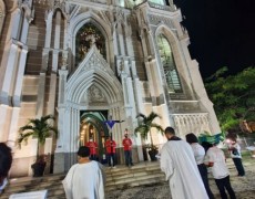 COM A PANDEMIA, IGREJAS ADAPTAM REALIZAÇÃO DA VIA-SACRA