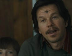 ATOR MARK WAHLBERG INCENTIVA SEUS 18,5M DE SEGUIDORES A REZAREM O TERÇO