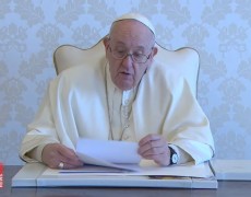 PAPA: REZAR É DIALOGAR COM DEUS