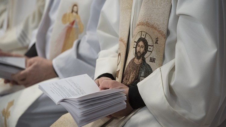 MENOS VOCAÇÕES SACERDOTAIS E RELIGIOSAS NO BRASIL PREOCUPA COMISSÃO DA CNBB