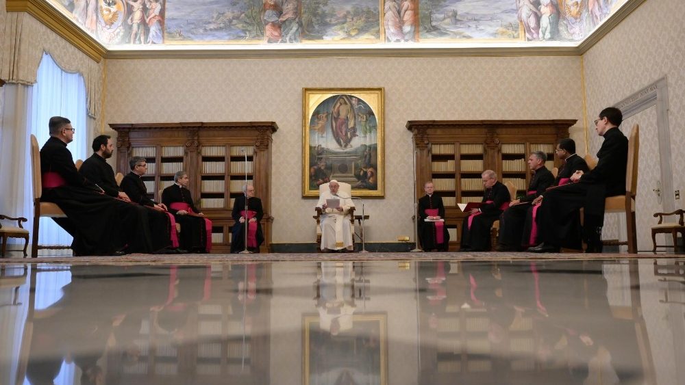 PAPA: MEDITAR É ENCONTRAR JESUS E NÓS MESMOS