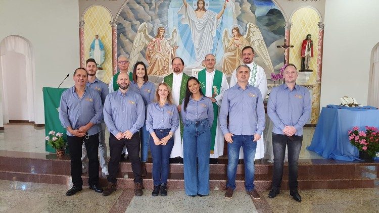 RÁDIO AURORA: 70 ANOS EVANGELIZANDO 