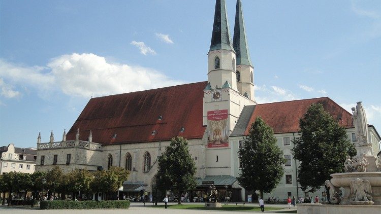 O TERÇO DE 28 DE MAIO SERÁ NO SANTUÁRIO DE ALTÖTTING, CORAÇÃO MARIANO DA ALEMANHA 