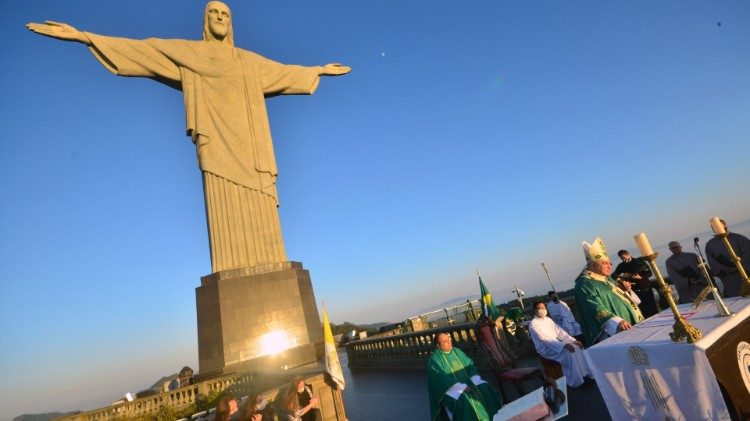 UNIÃO DOS JURISTAS CATÓLICOS DO RIO DE JANEIRO DIVULGA NOTA SOBRE FECHAMENTO DE IGREJAS 