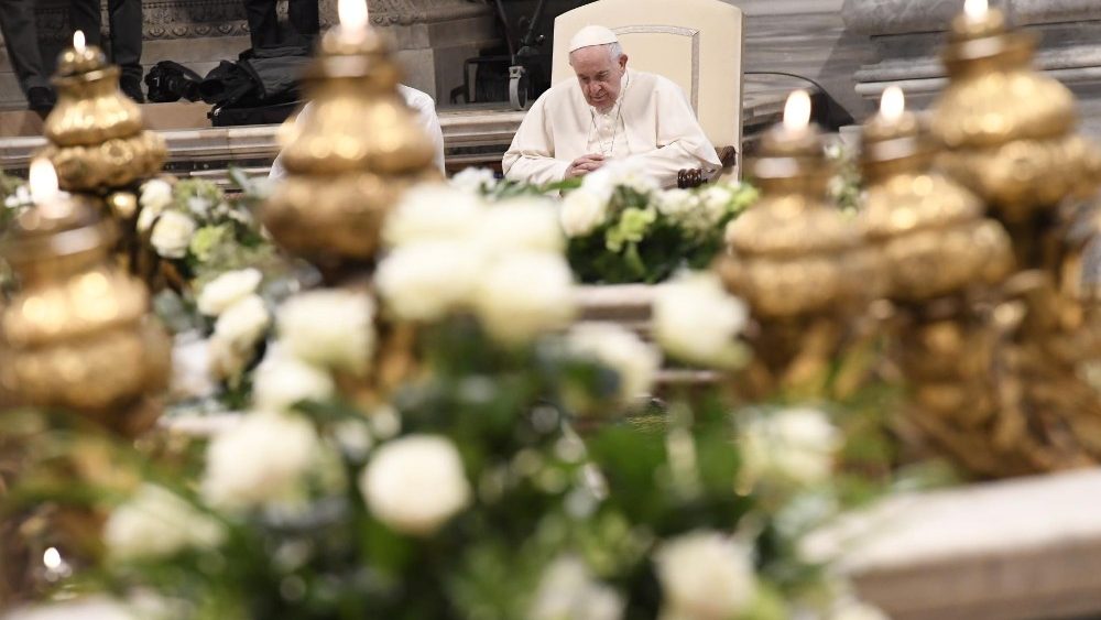 PAPA NA FESTA DA DIVINA MISERICÓRDIA: JESUS NOS QUER “TECELÕES” DE RECONCILIAÇÃO 