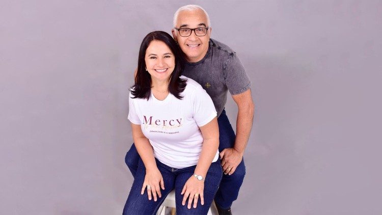 RICARDO E ELIANA SÁ LANÇAM APP PARA AJUDAR SOLTEIROS CRISTÃOS