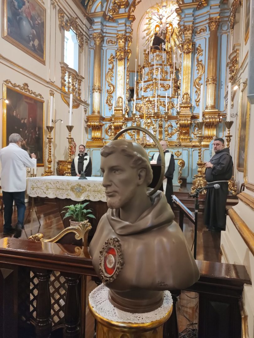A RELÍQUIA DE SÃO FRANCISCO E O ENCONTRO COM A FÉ NO BRASIL