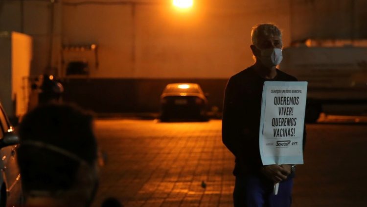 CNBB: BISPOS DIVULGAM MENSAGEM AO POVO BRASILEIRO 