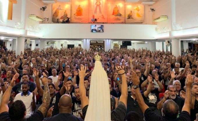 ROSÁRIO MUNDIAL DE HOMENS: EM ORAÇÃO PARA FORTALECER A FÉ