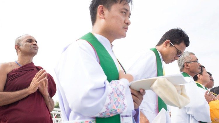 O TERÇO DESTA SEGUNDA-FEIRA (24) NO MARTIRIZADO MIANMAR 