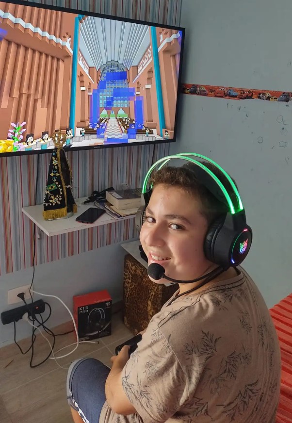 MISSÃO: GAROTO DE 10 ANOS EVANGELIZA ATRAVÉS DO VIDEOGAME