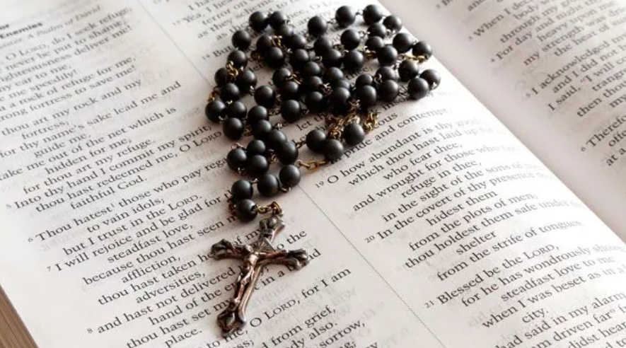 7 COISAS SOBRE O SIGNIFICADO E OS EFEITOS DA ORAÇÃO DO ROSÁRIO