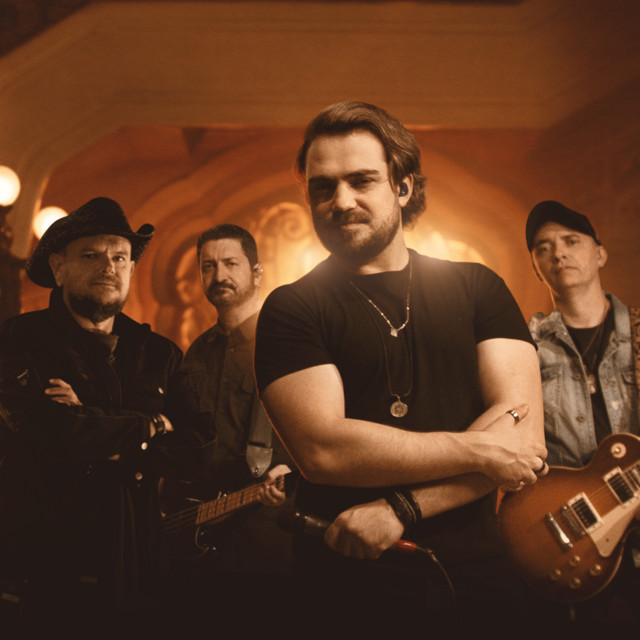 ROSA DE SARON COMEMORA 35 ANOS DE CARREIRA COM SHOW NO RIO DE JANEIRO