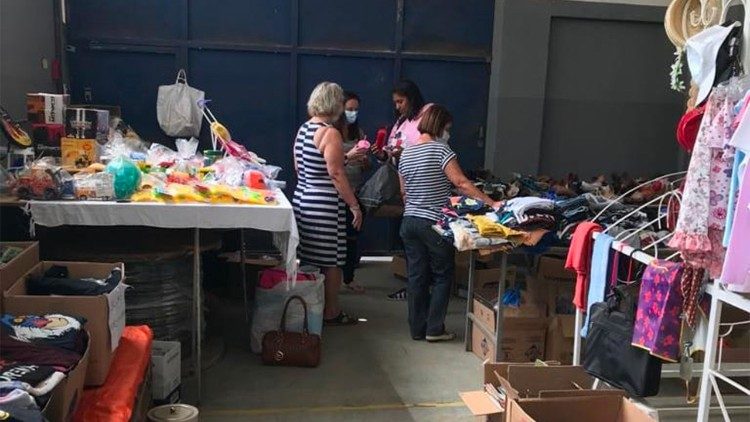 PETRÓPOLIS: PROJETO MÃOS DO BEM E PRESENÇA SAMARITANA