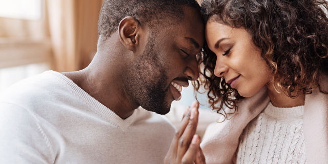 DIA DOS NAMORADOS: COMO REZAR EM CASAL E SEGUIR O CAMINHO DA RESTAURAÇÃO 