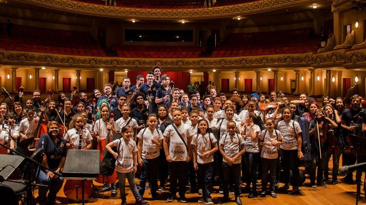 ORQUESTRA MARÉ DO AMANHÃ DO RJ FARÁ CONCERTO EM PORTUGAL