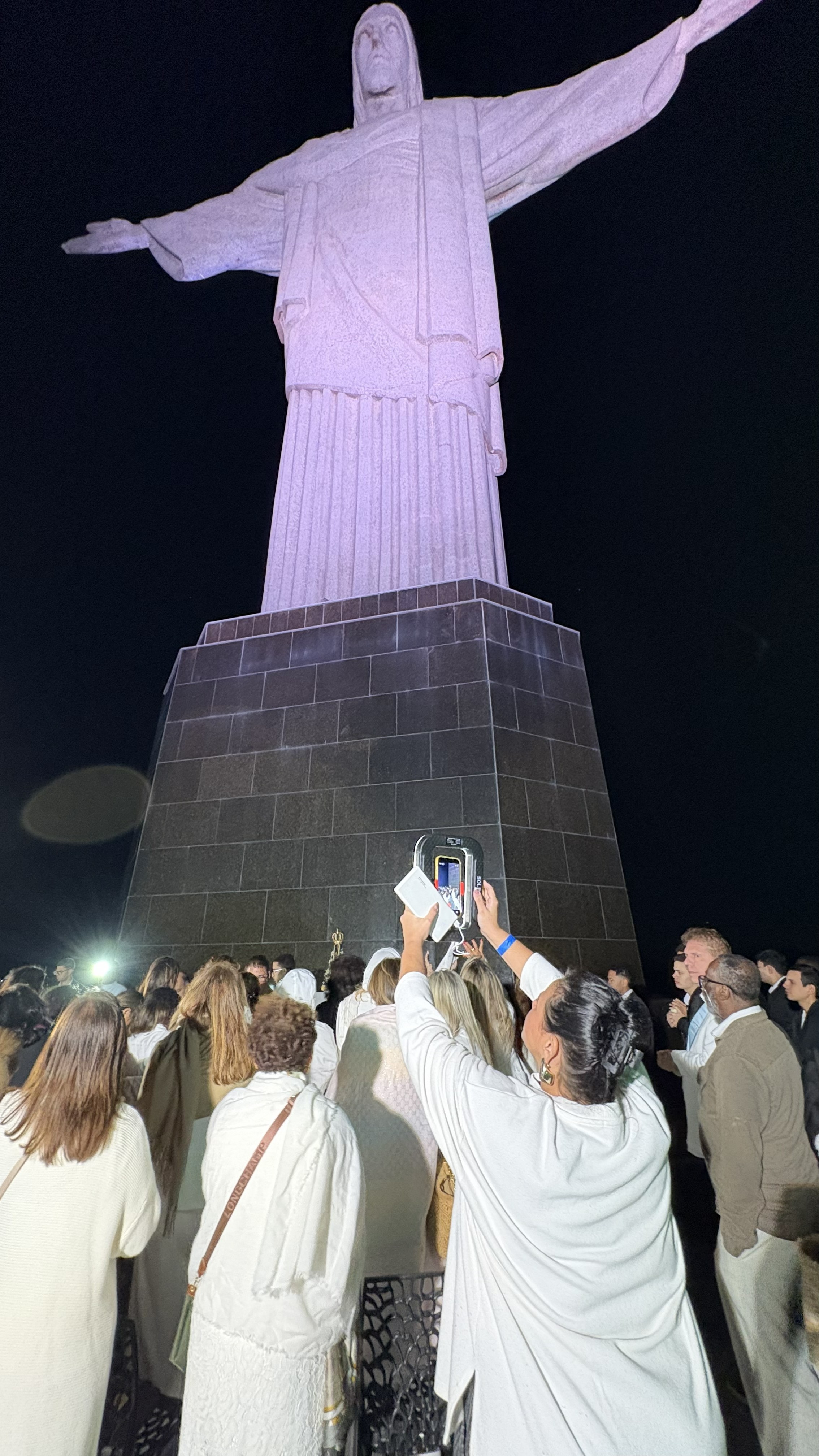 O PODER DO ROSÁRIO NO CRISTO REDENTOR