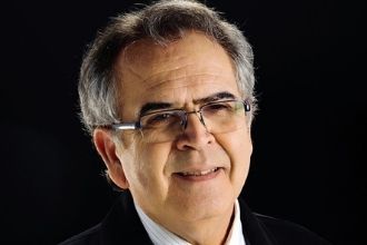 A CANÇÃO E A MENSAGEM: UMA HOMENAGEM AOS 80 ANOS DE PADRE ZEZINHO 