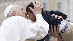 A FÉ “NÃO É COISA DE VELHO”, MERECE RESPEITO E HONRA